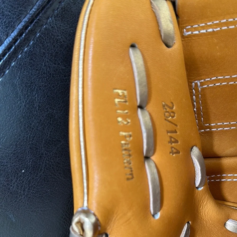 New in box Rawlings PROSFL12-SB baseball mitt - Picture 5 of 16